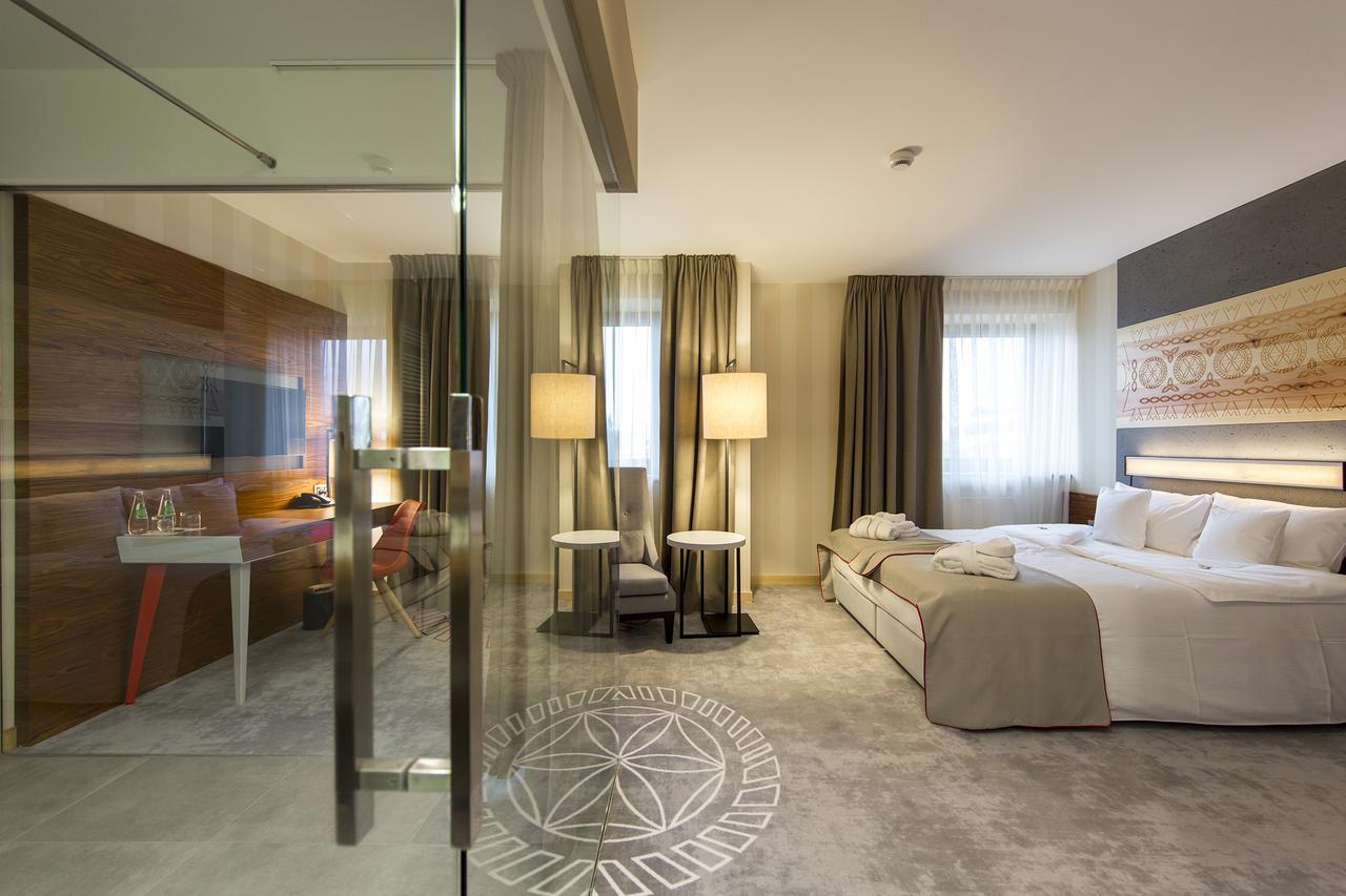 Hotel Kopieniec Fizjo- Med & Spa มูชองค์ชิคแล ภายนอก รูปภาพ