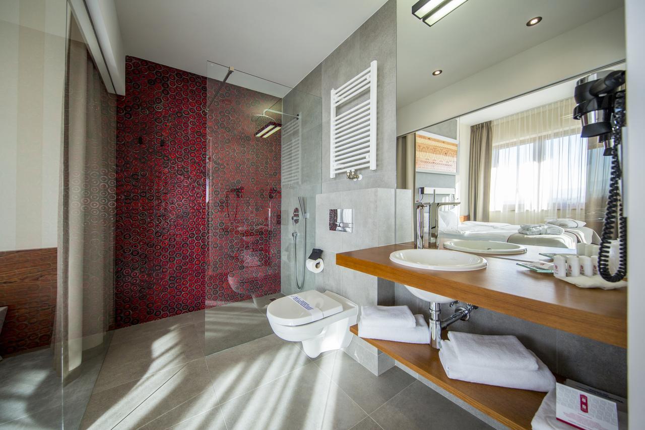 Hotel Kopieniec Fizjo- Med & Spa มูชองค์ชิคแล ภายนอก รูปภาพ